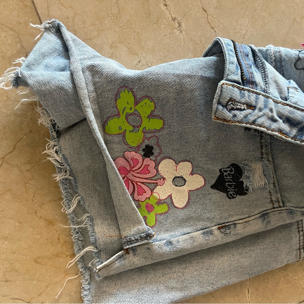 Cut off Barbie shorts - Picture 4 of 9